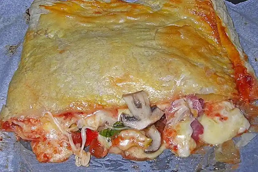 Calzone Mit Bl Tterteig Rezept F R Jeden Tag Einfaches Ofengericht