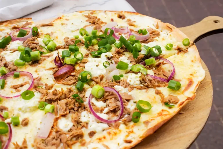 Flammkuchen mit Thunfisch Rezept