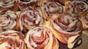 Zimtschnecken 'Cinnabon Style' Rezept