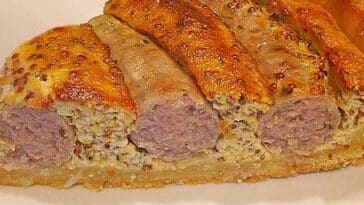 Bratwurst-Torte mit Senfkruste Rezept