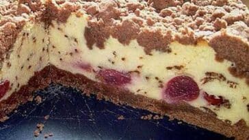 Quark Streuselkuchen mit Vanille Kirschfüllung Rezept