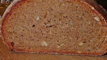 kerniges Vollkornbrot mit Sauerteig Rezept