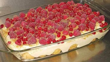 Beeren auf Wolke 7 Dessert Rezept