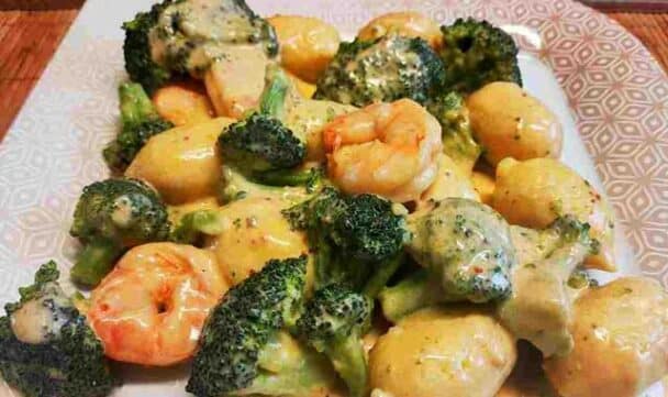 Gnocchi-Garnelen-Brokkoli Pfanne Rezept - Schnelle und Einfache Rezepte