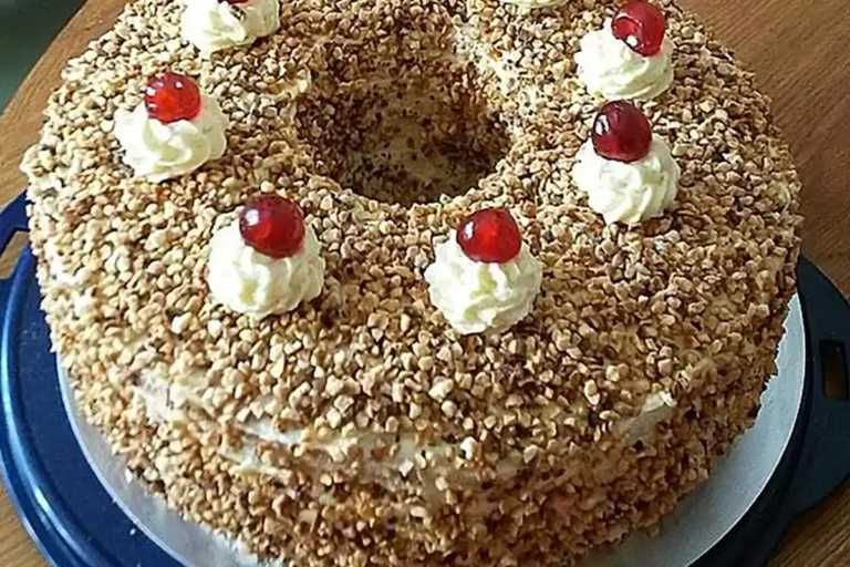 Frankfurter Kranz aus Biskuit oder Rührteig Rezept