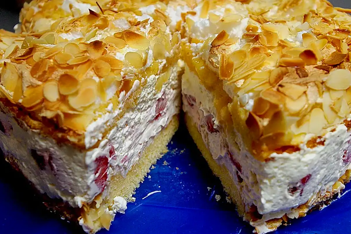 Himmelstorte Oder Schwimmbadtorte Mit Himbeeren Rezept - Schnelle Und ...