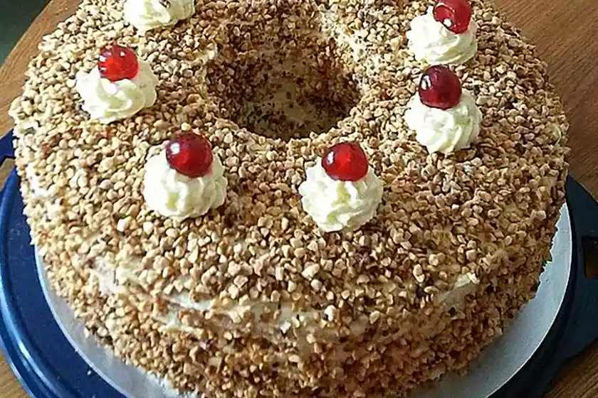 Frankfurter Kranz aus Biskuit oder Rührteig Rezept - Schnelle und ...