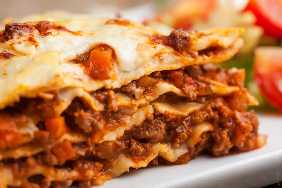 Einfache Lasagne Bolognese Rezept - Schnelle und Einfache Rezepte