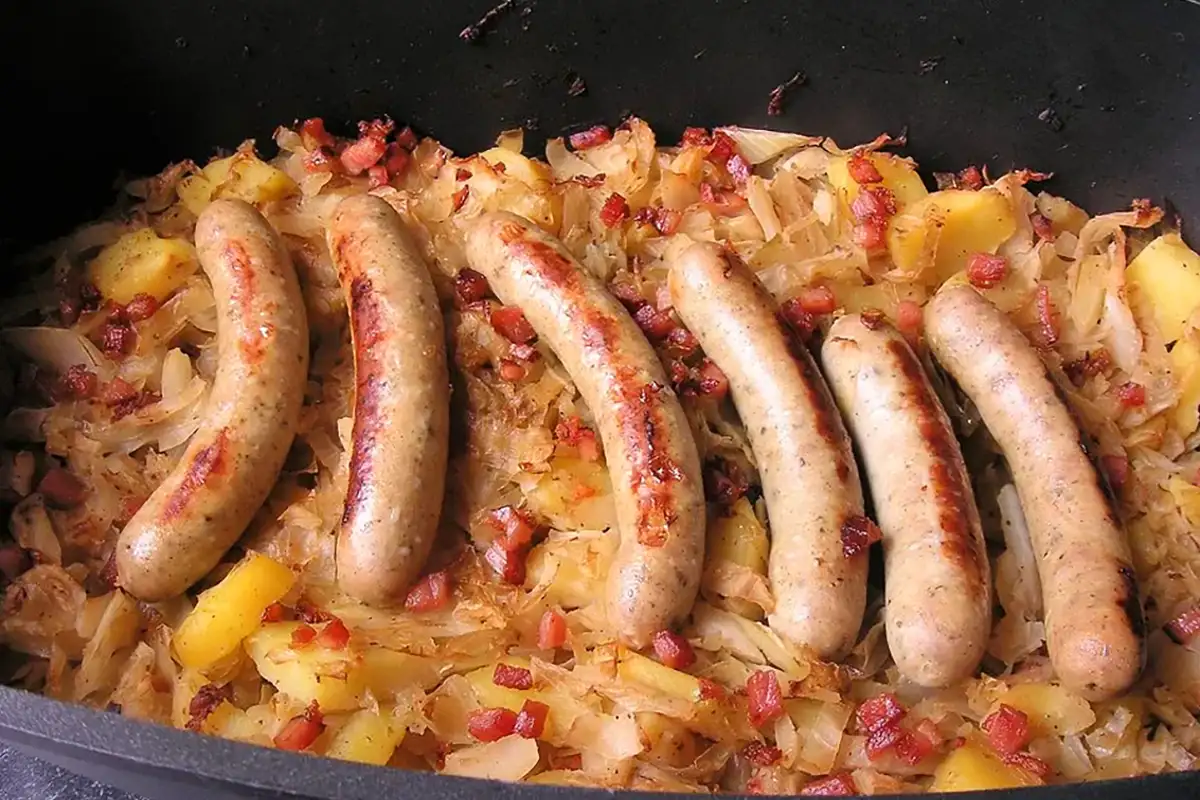 Klassisches Schmorkohl Mit Bratwurst Rezept Ein Familienfavorit