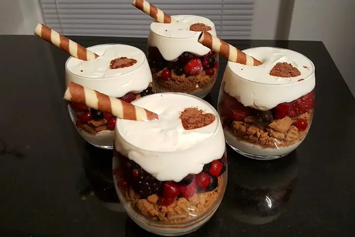 Spekulatius-Beeren Tiramisu: Ein festliches Rezept für die Adventszeit ...